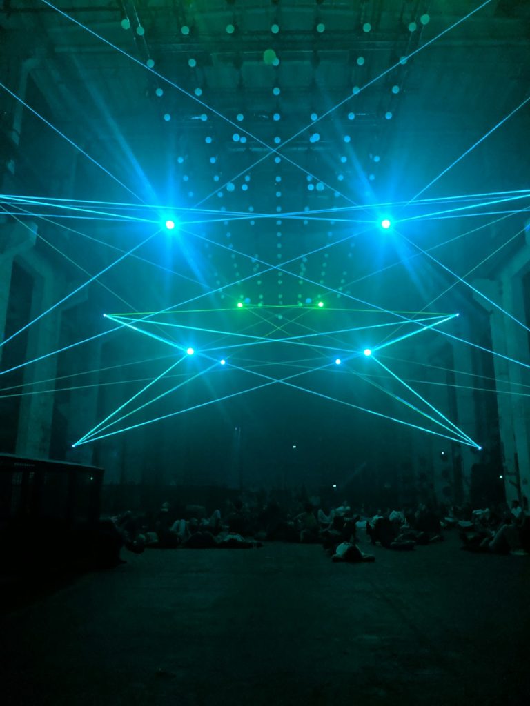 19×15W LED Beam Wash